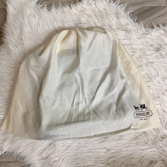 Coach Poppy Liquid Gloss Handbag in Black Patent - Picture 7 of 8